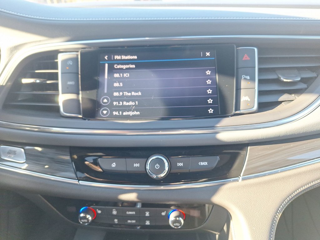 2024 Buick ENCLAVE ESSENCE | Cam | USB | Warranty to 2030 in Saint John, New Brunswick - 25 - w1024h768px
