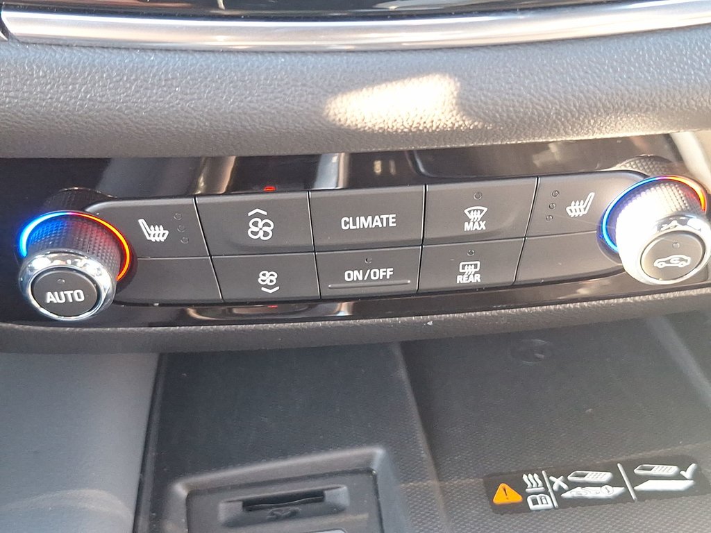 2024 Buick ENCLAVE ESSENCE | Cam | USB | Warranty to 2030 in Saint John, New Brunswick - 27 - w1024h768px