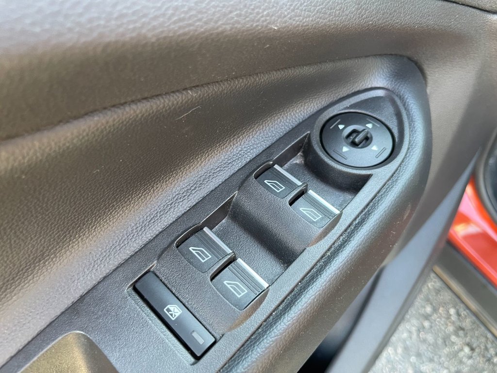 2019 Ford Escape SEL | Leather | Cam | USB | Htd Seats | in Saint John, New Brunswick - 10 - w1024h768px
