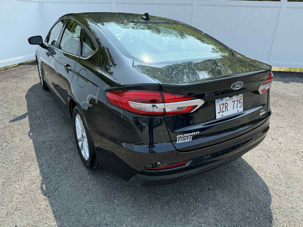 2020 Ford Fusion in Antigonish, Nova Scotia - 5 - w1024h768px