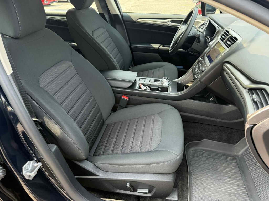 2020 Ford Fusion in Antigonish, Nova Scotia - 14 - w1024h768px