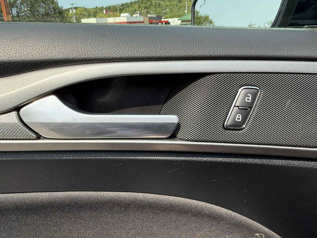 2020 Ford Fusion in Antigonish, Nova Scotia - 15 - w1024h768px
