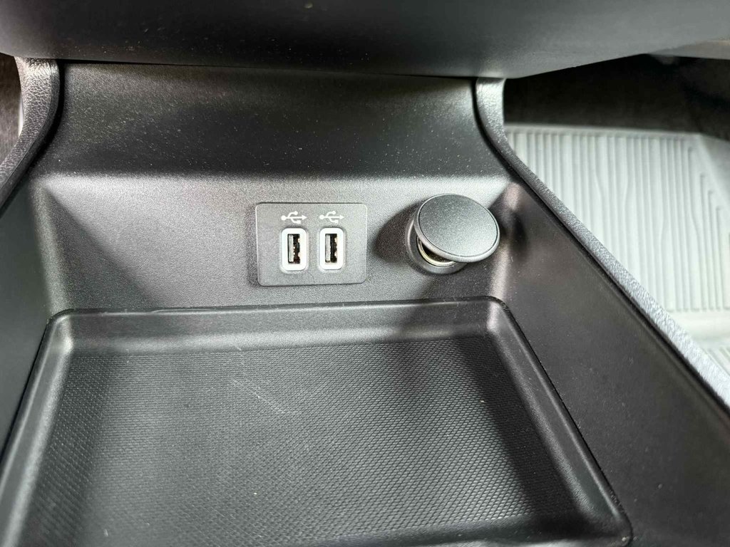 2020 Ford Fusion in Antigonish, Nova Scotia - 34 - w1024h768px