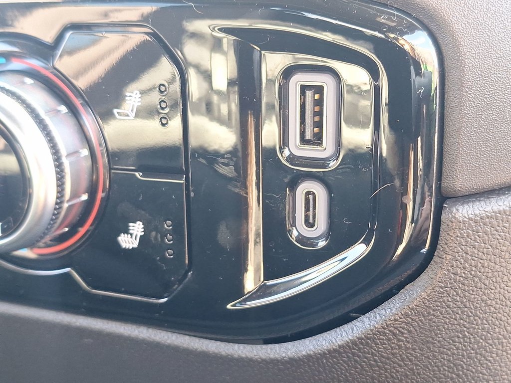 GMC Sierra 1500 Elevation | Cam | HtdSeat | USB | Warranty to 2029 2024 à Saint John, Nouveau-Brunswick - 45 - w1024h768px