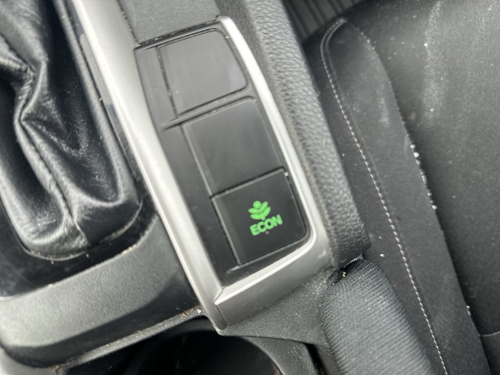 2016 Honda CIVIC SEDAN in Antigonish, Nova Scotia - 30 - w1024h768px