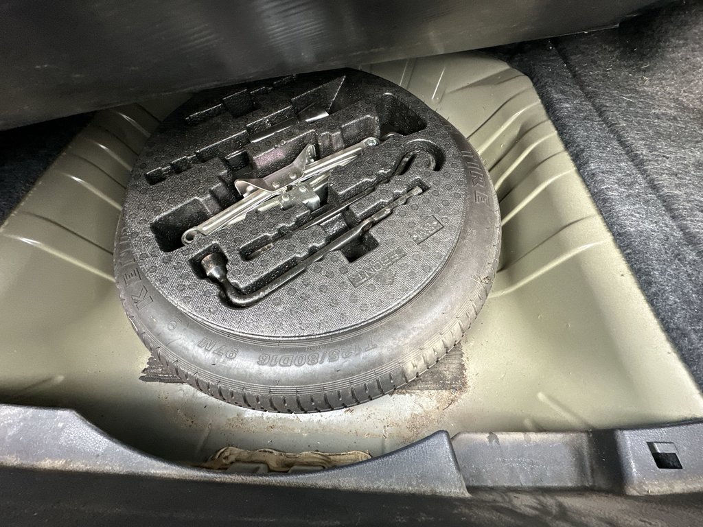 2016 Honda CIVIC SEDAN in Antigonish, Nova Scotia - 37 - w1024h768px