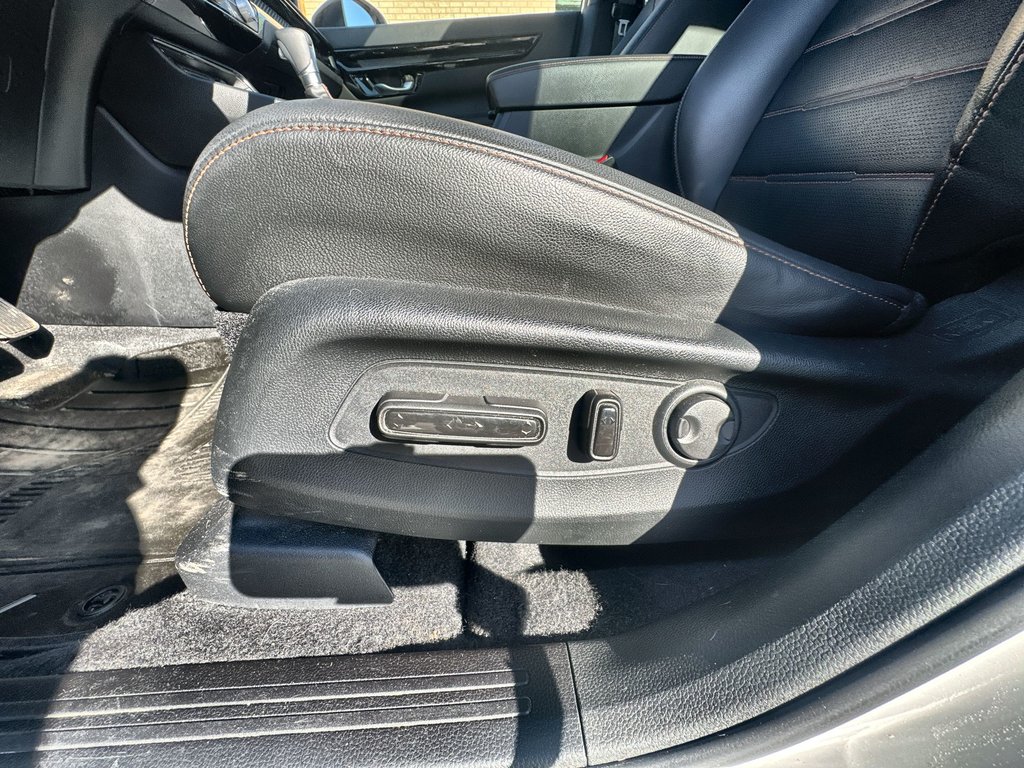 2024 Honda CR-V Hybrid Touring | Roof | Cam | USB | Warranty to 2028 in Saint John, New Brunswick - 14 - w1024h768px