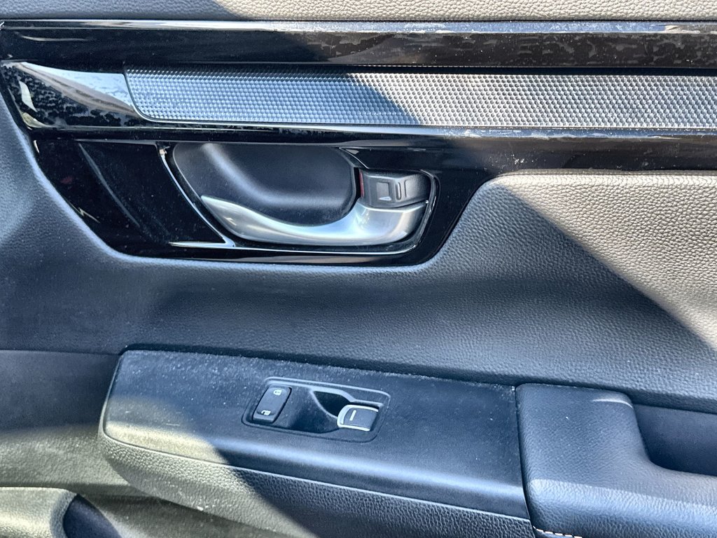 2024 Honda CR-V Hybrid Touring | Roof | Cam | USB | Warranty to 2028 in Saint John, New Brunswick - 46 - w1024h768px