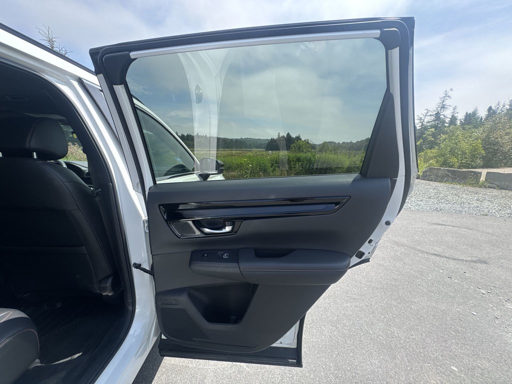 2024 Honda CR-V Hybrid Touring | Roof | Cam | USB | Warranty to 2028 in Saint John, New Brunswick - 41 - w1024h768px