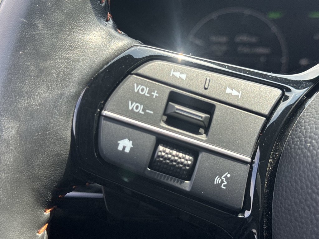 2024 Honda CR-V Hybrid Touring | Roof | Cam | USB | Warranty to 2028 in Saint John, New Brunswick - 20 - w1024h768px