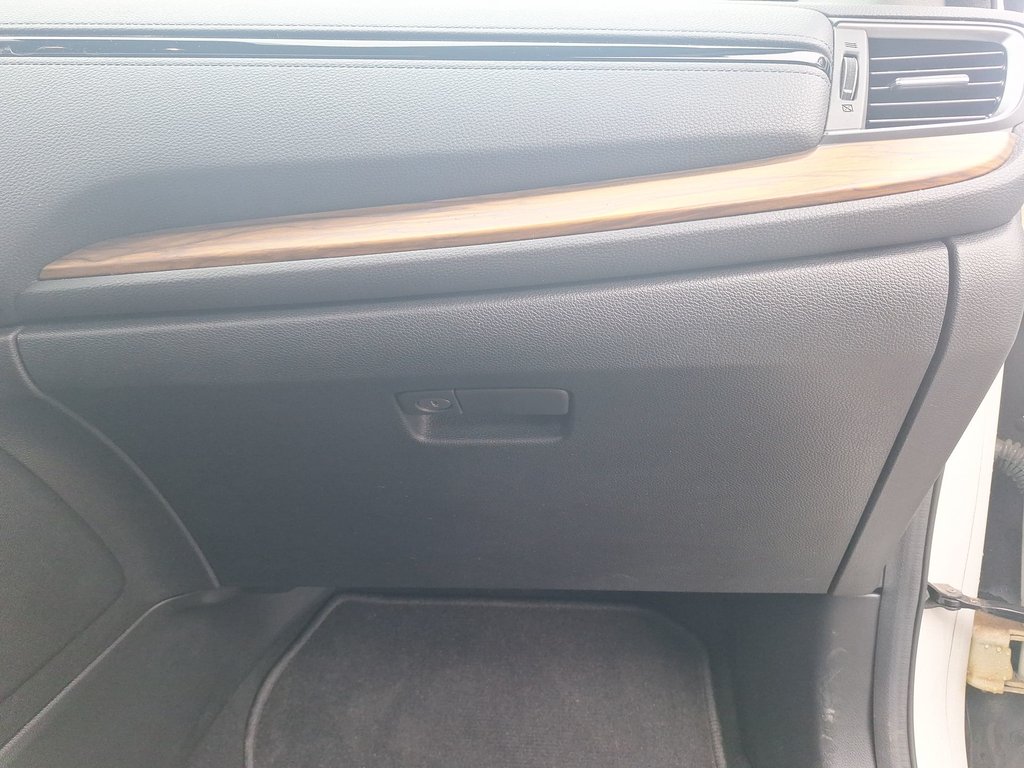 2018 Honda CR-V TOURING | Roof | Cam | USB in Saint John, New Brunswick - 44 - w1024h768px