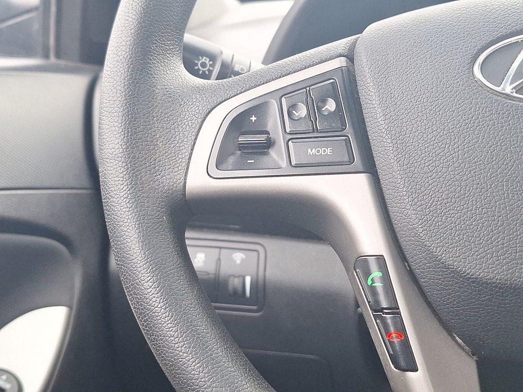 2017 Hyundai ACCENT SE | Roof | USB in Saint John, New Brunswick - 20 - w1024h768px