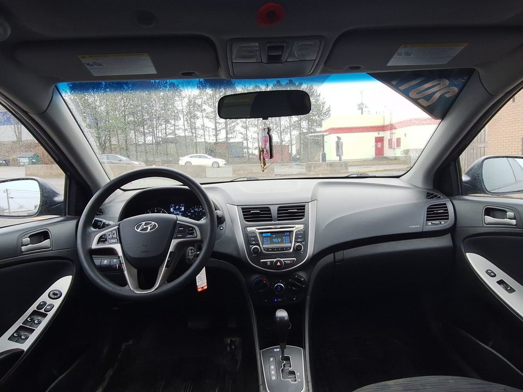 2017 Hyundai ACCENT SE | Roof | USB in Saint John, New Brunswick - 16 - w1024h768px