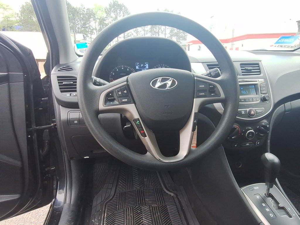Hyundai ACCENT SE | Roof | USB 2017 à Saint John, Nouveau-Brunswick - 12 - w1024h768px
