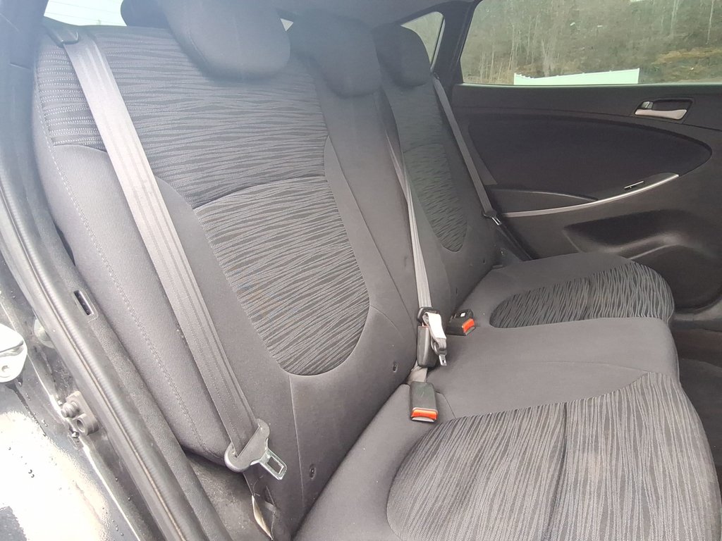 2017 Hyundai ACCENT SE | Roof | USB in Saint John, New Brunswick - 39 - w1024h768px