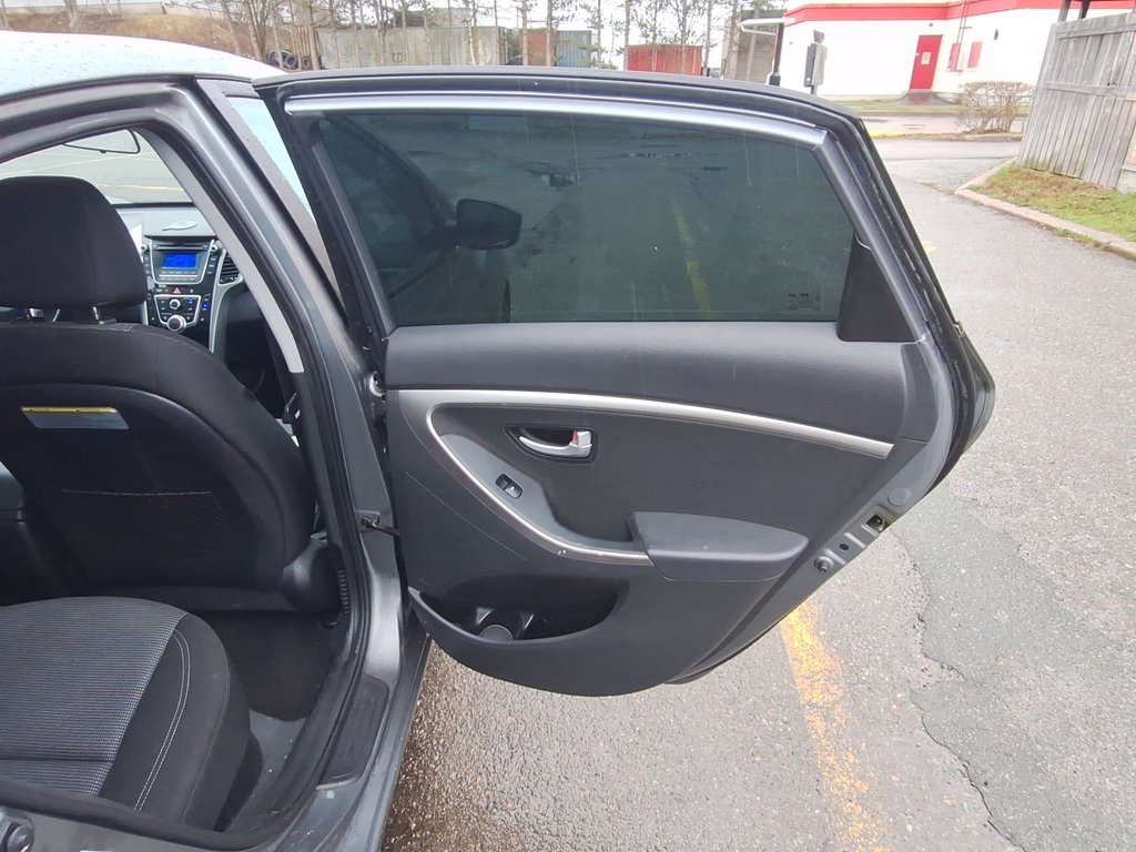 2016 Hyundai Elantra GT | Roof | USB | Htd Seats | Bluetooth in Saint John, New Brunswick - 41 - w1024h768px