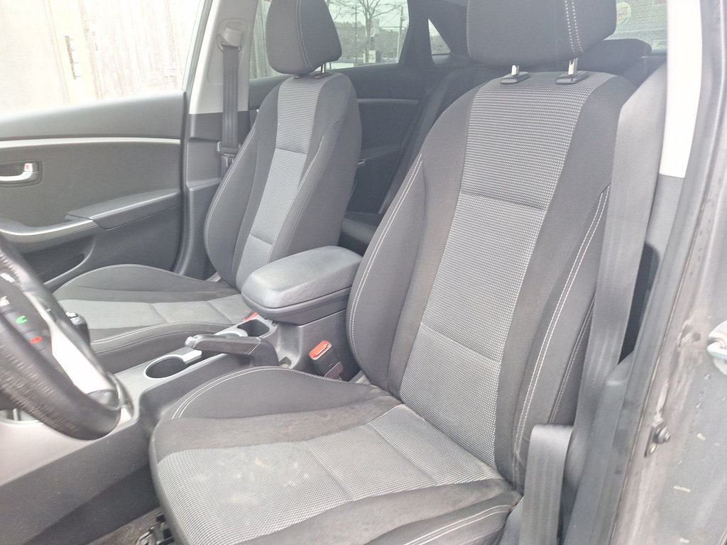 2016 Hyundai Elantra GT | Roof | USB | Htd Seats | Bluetooth in Saint John, New Brunswick - 11 - w1024h768px