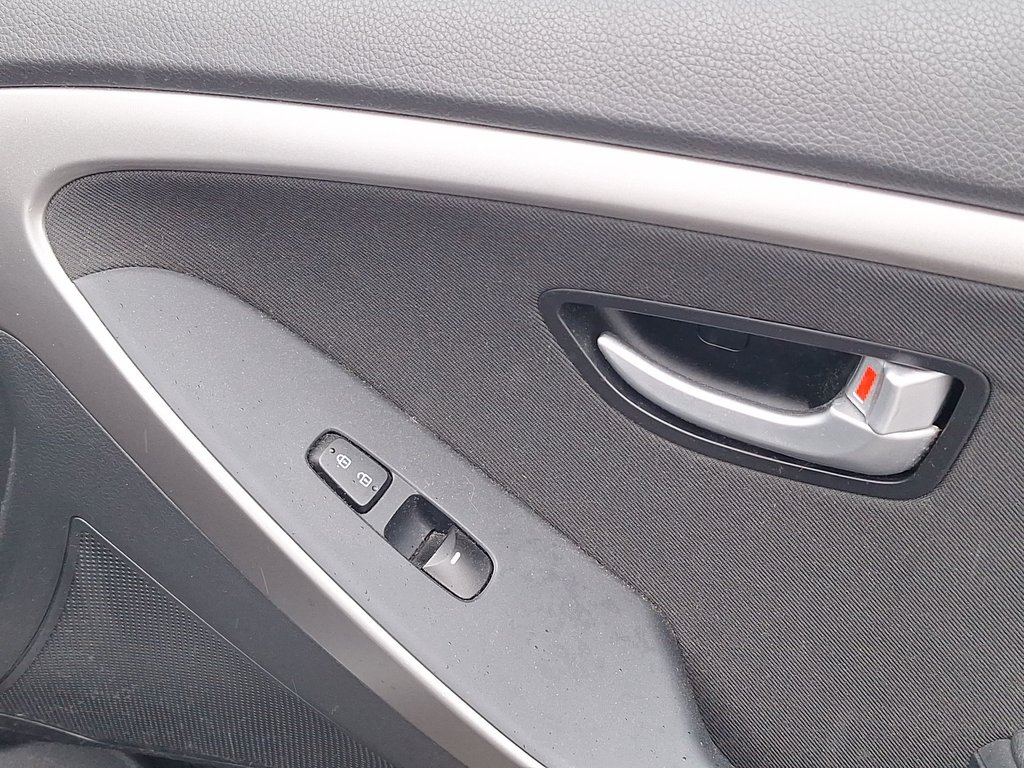2016 Hyundai Elantra GT | Roof | USB | Htd Seats | Bluetooth in Saint John, New Brunswick - 46 - w1024h768px