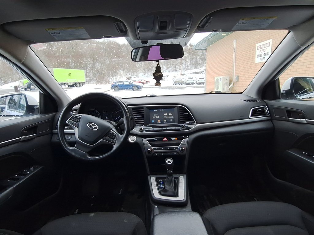 2017 Hyundai Elantra GLS | Roof | Cam | Htd Seats | USB in Saint John, New Brunswick - 16 - w1024h768px