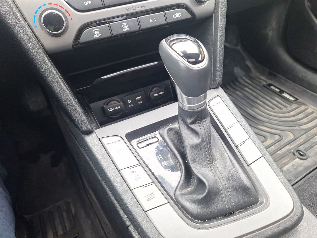 2017 Hyundai Elantra GLS | Roof | Cam | Htd Seats | USB in Saint John, New Brunswick - 29 - w1024h768px