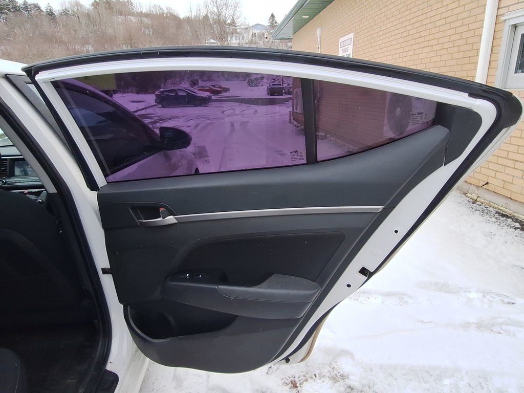 2017 Hyundai Elantra GLS | Roof | Cam | Htd Seats | USB in Saint John, New Brunswick - 41 - w1024h768px