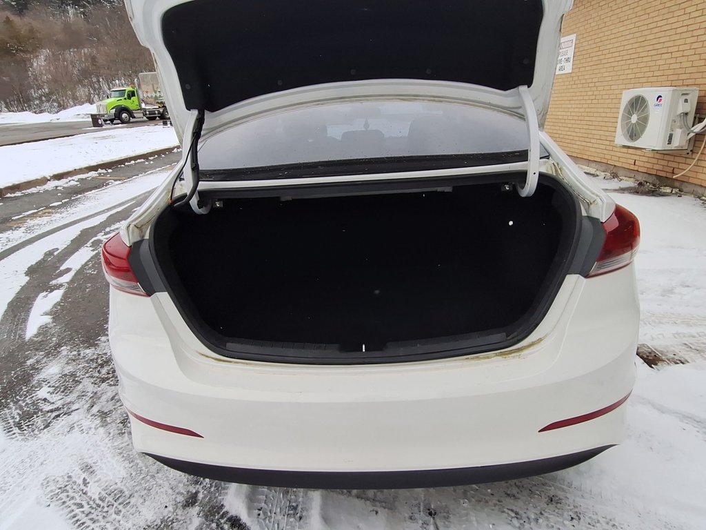 2017 Hyundai Elantra GLS | Roof | Cam | Htd Seats | USB in Saint John, New Brunswick - 36 - w1024h768px