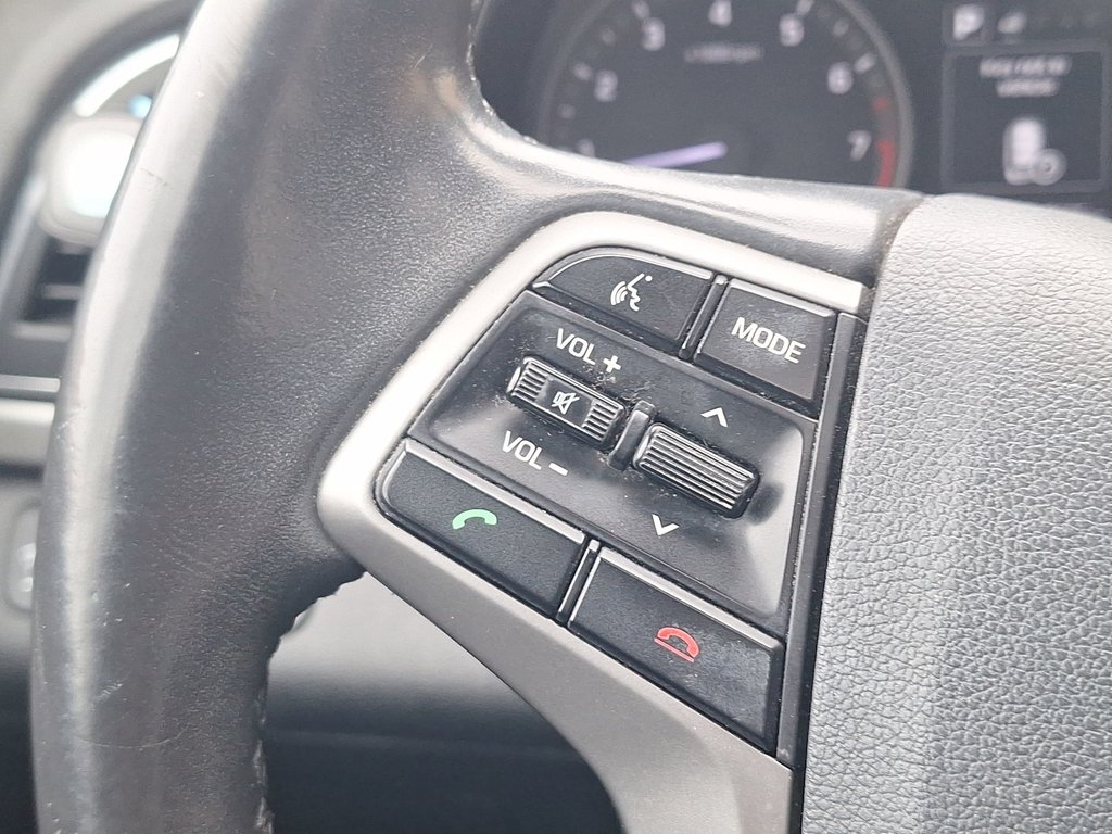 2017 Hyundai Elantra GLS | Roof | Cam | Htd Seats | USB in Saint John, New Brunswick - 20 - w1024h768px