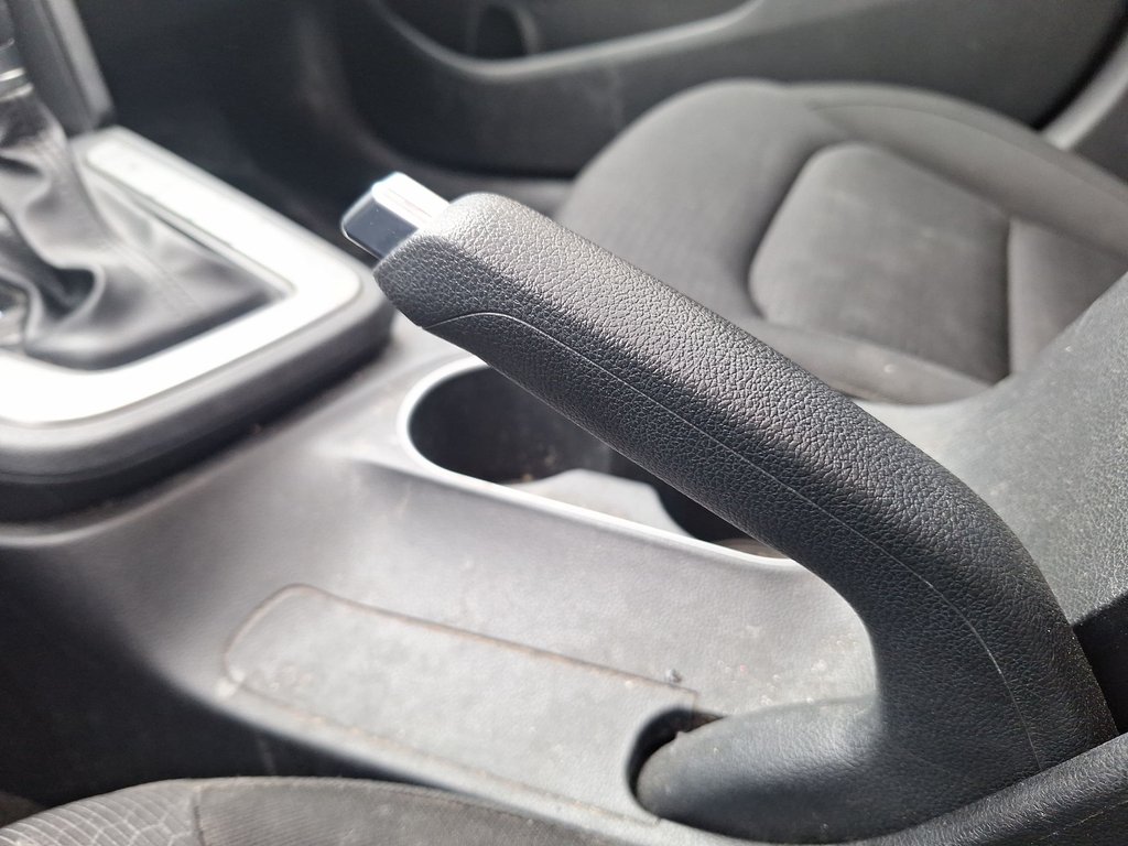 2017 Hyundai Elantra GLS | Roof | Cam | Htd Seats | USB in Saint John, New Brunswick - 30 - w1024h768px