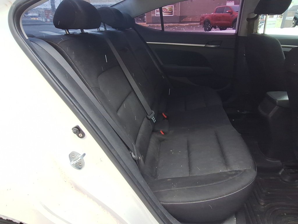 2017 Hyundai Elantra GLS | Roof | Cam | Htd Seats | USB in Saint John, New Brunswick - 39 - w1024h768px