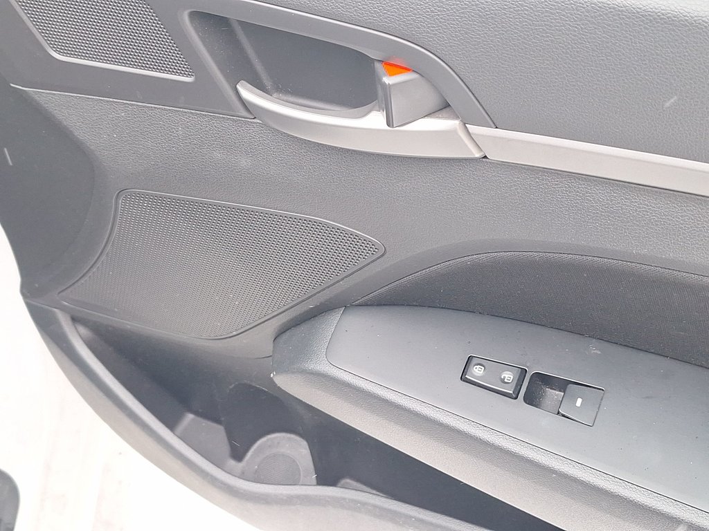 2017 Hyundai Elantra GLS | Roof | Cam | Htd Seats | USB in Saint John, New Brunswick - 46 - w1024h768px