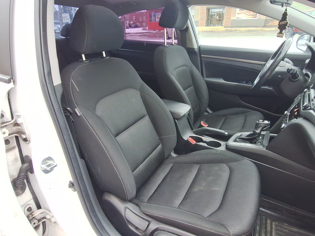 2017 Hyundai Elantra GLS | Roof | Cam | Htd Seats | USB in Saint John, New Brunswick - 42 - w1024h768px