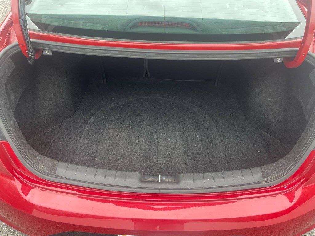 2020 Hyundai Elantra in Antigonish, Nova Scotia - 12 - w1024h768px