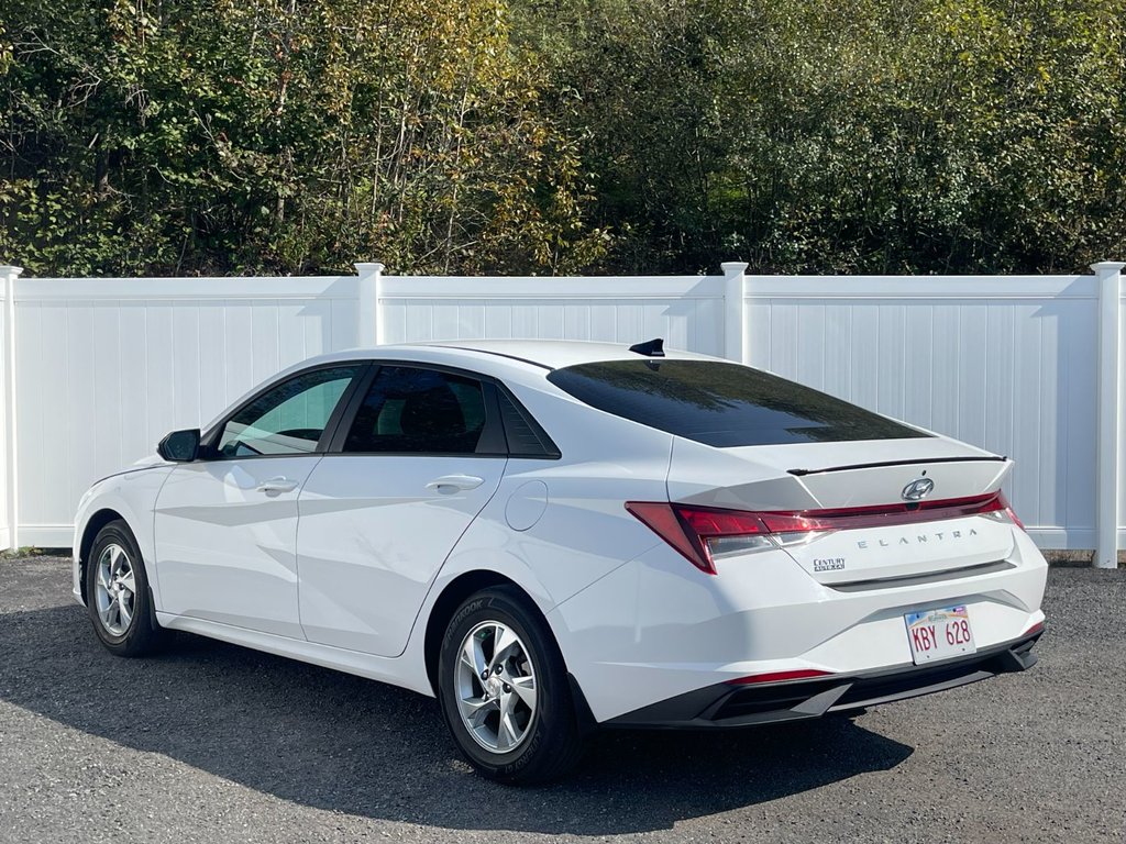 Hyundai Elantra Essential | Cam | USB | Htd Seats | Bluetooth 2023 à Saint John, Nouveau-Brunswick - 5 - w1024h768px