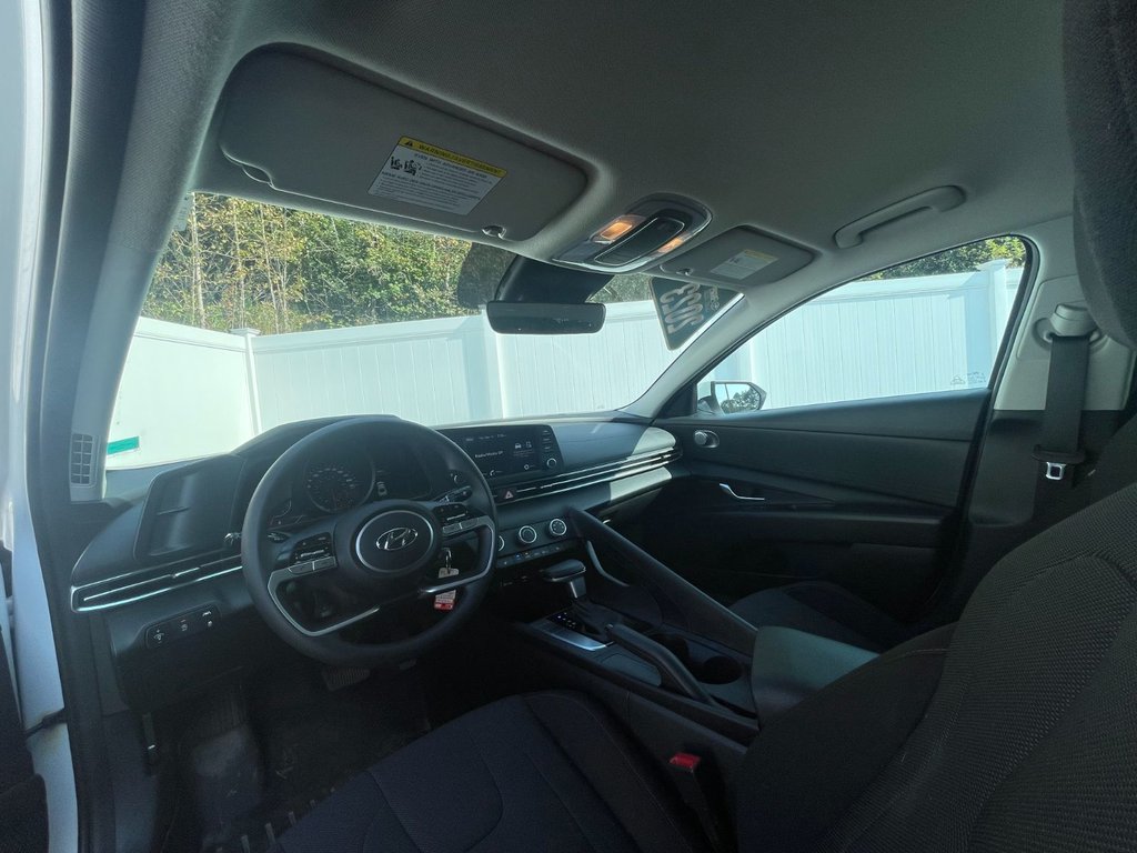 Hyundai Elantra Essential | Cam | USB | Htd Seats | Bluetooth 2023 à Saint John, Nouveau-Brunswick - 44 - w1024h768px