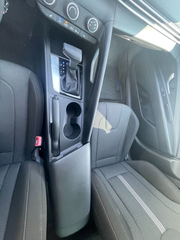Hyundai Elantra Essential | Cam | USB | Htd Seats | Bluetooth 2023 à Saint John, Nouveau-Brunswick - 23 - w1024h768px