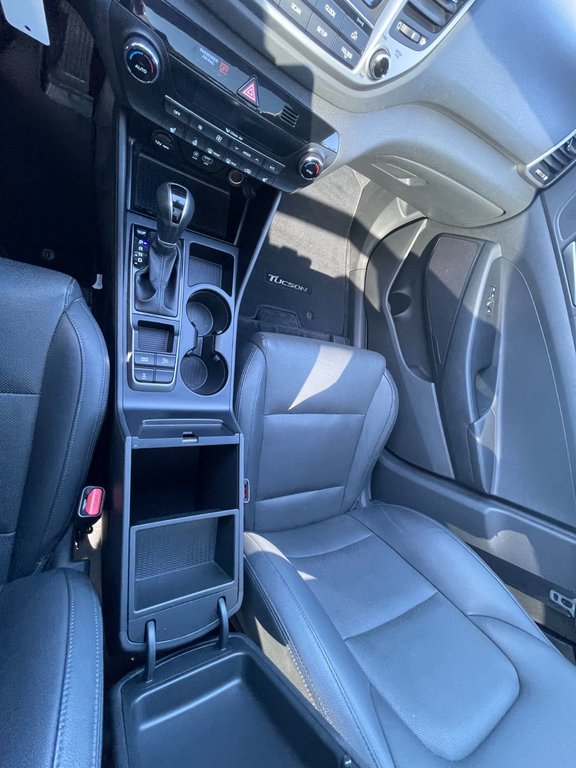 Hyundai Tucson SE | Roof | Leather | Cam | USB 2017 à Saint John, Nouveau-Brunswick - 25 - w1024h768px