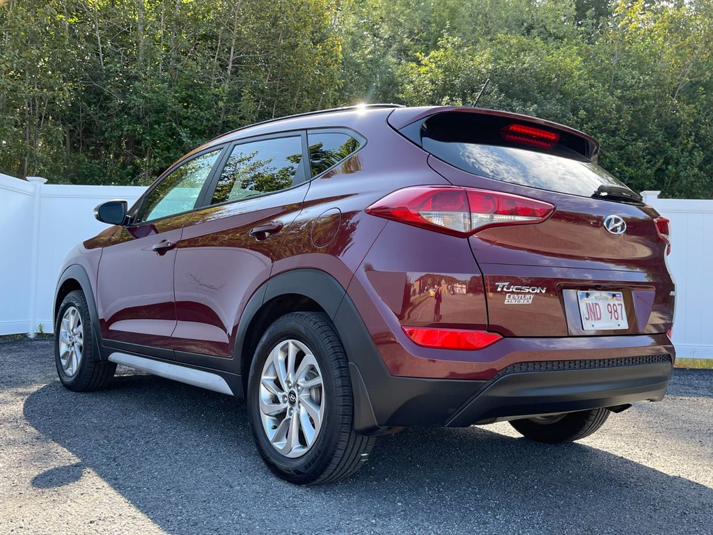 Hyundai Tucson SE | Roof | Leather | Cam | USB 2017 à Saint John, Nouveau-Brunswick - 5 - w1024h768px