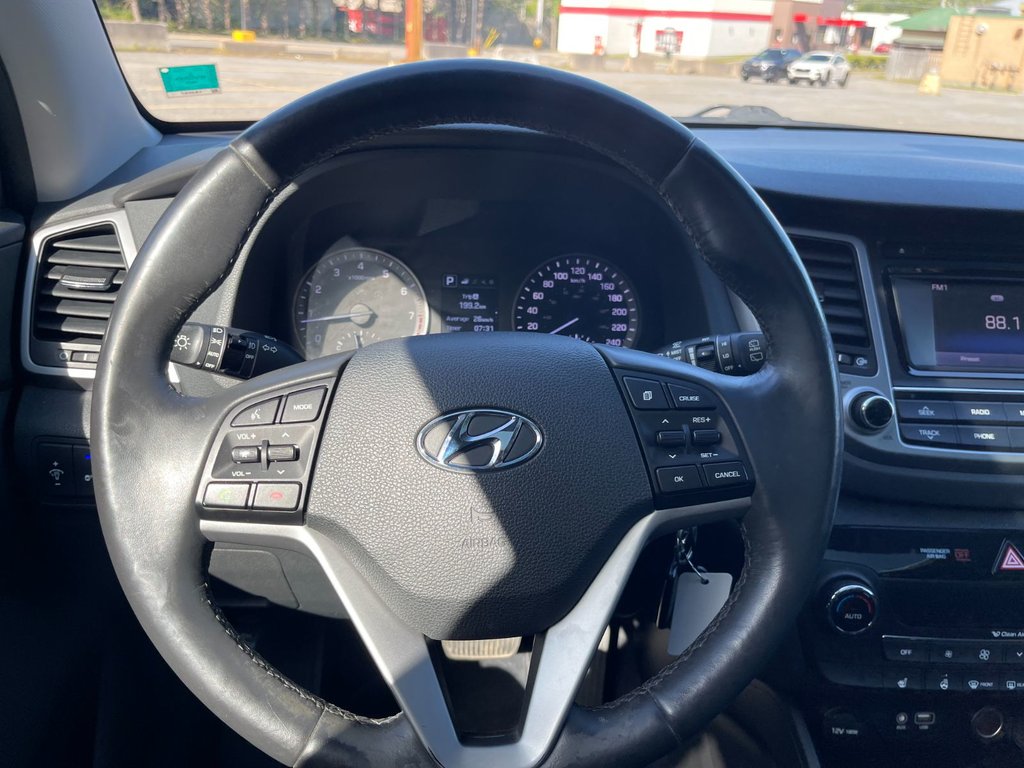 Hyundai Tucson SE | Roof | Leather | Cam | USB 2017 à Saint John, Nouveau-Brunswick - 11 - w1024h768px
