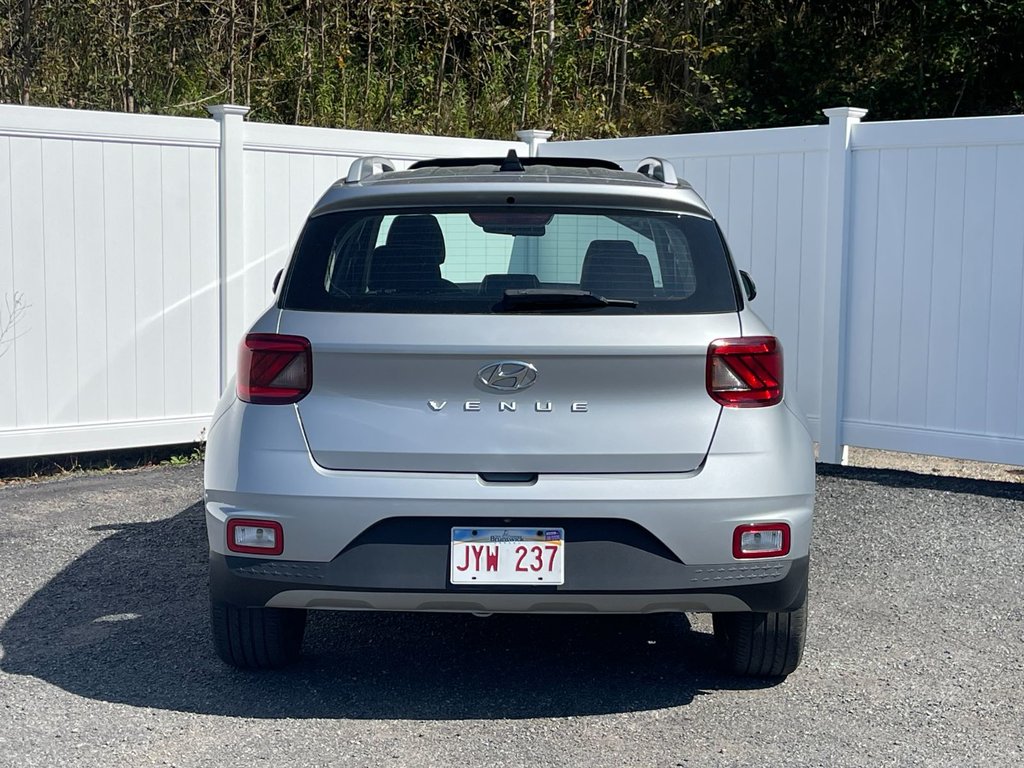 2021 Hyundai Venue Ultimate | SunRoof | Cam | USB in Saint John, New Brunswick - 4 - w1024h768px