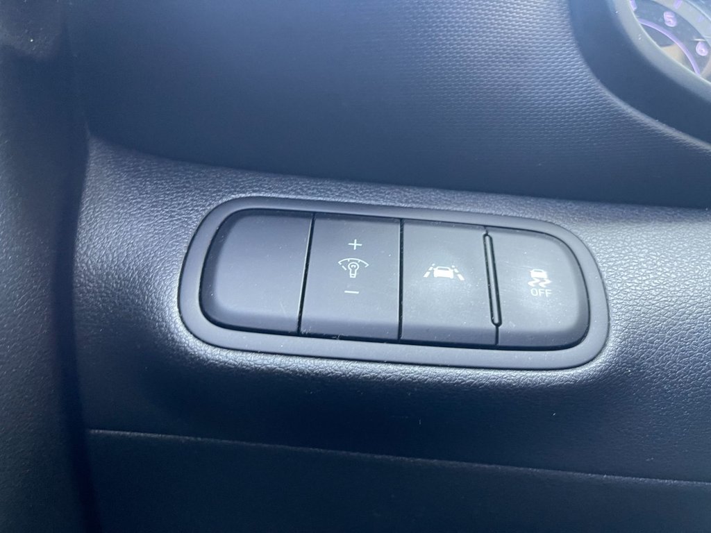 2021 Hyundai Venue Ultimate | SunRoof | Cam | USB in Saint John, New Brunswick - 13 - w1024h768px