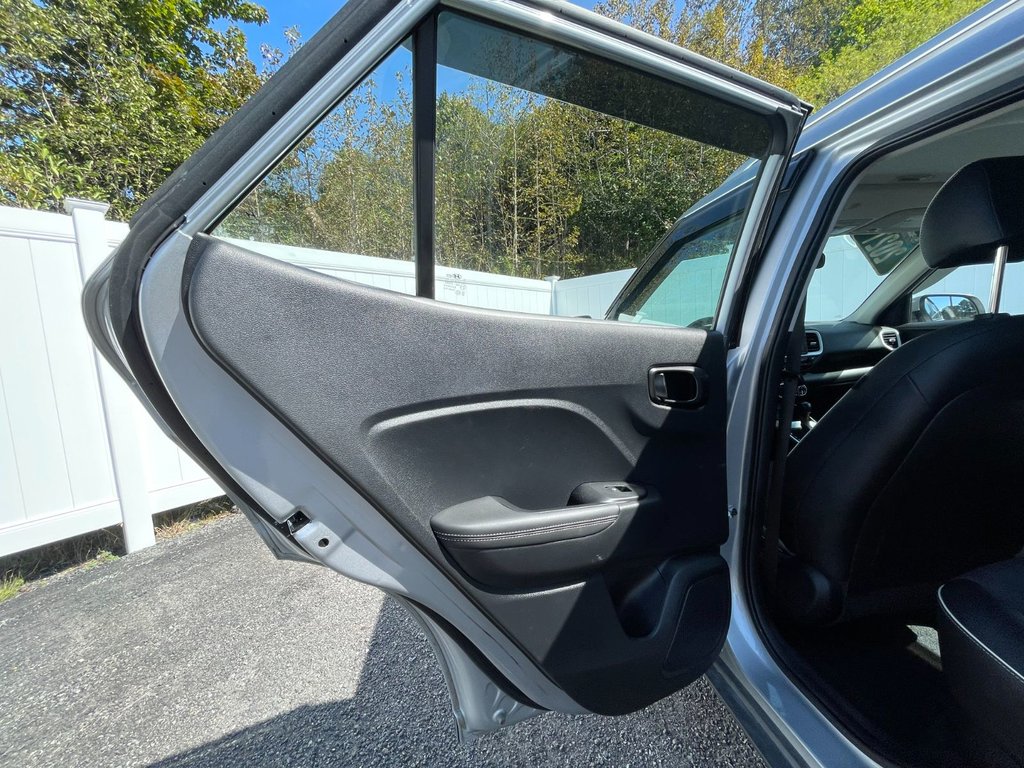 2021 Hyundai Venue Ultimate | SunRoof | Cam | USB in Saint John, New Brunswick - 32 - w1024h768px