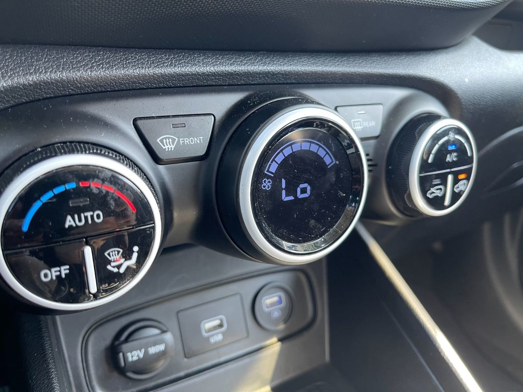 2021 Hyundai Venue Ultimate | SunRoof | Cam | USB in Saint John, New Brunswick - 22 - w1024h768px