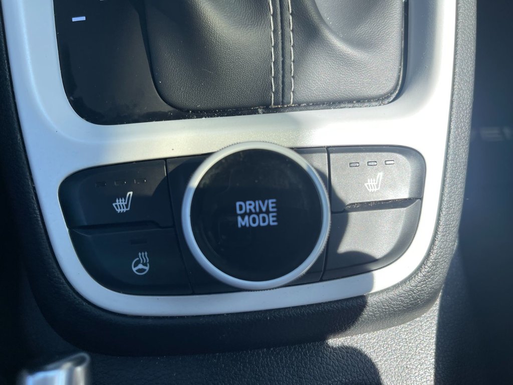 2021 Hyundai Venue Ultimate | SunRoof | Cam | USB in Saint John, New Brunswick - 27 - w1024h768px