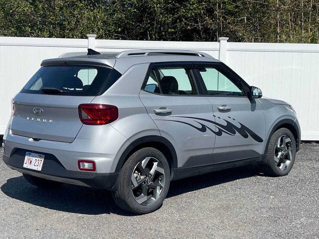 2021 Hyundai Venue Ultimate | SunRoof | Cam | USB in Saint John, New Brunswick - 3 - w1024h768px