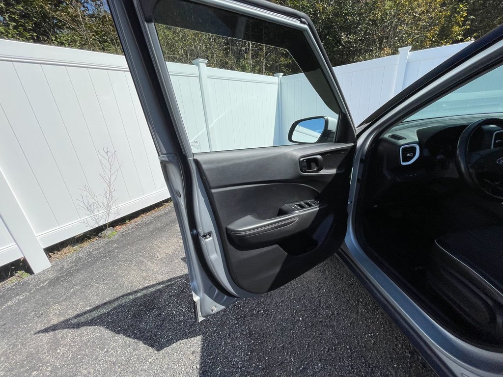 2021 Hyundai Venue Ultimate | SunRoof | Cam | USB in Saint John, New Brunswick - 10 - w1024h768px