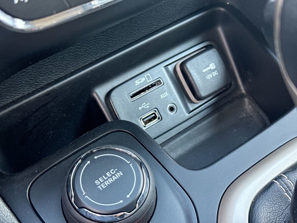 Jeep Cherokee North | Leather | Cam | USB | Htd Wheel 2016 à Saint John, Nouveau-Brunswick - 28 - w1024h768px