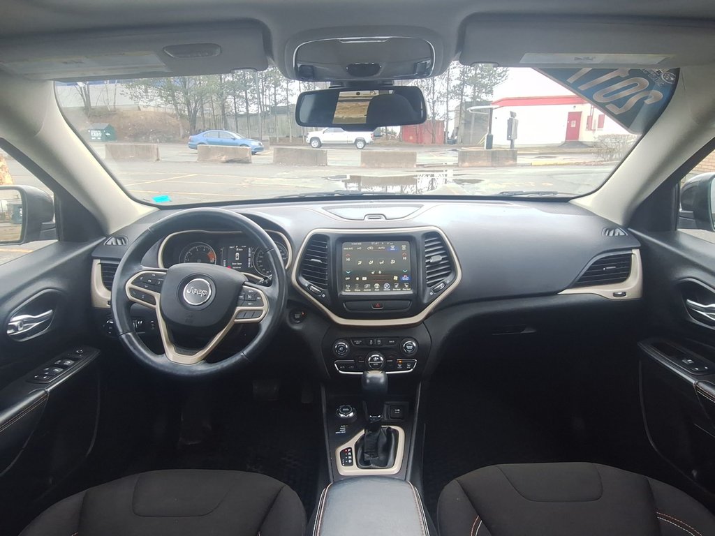 2017 Jeep Cherokee 75th Anniversary | Roof | Cam | USB in Saint John, New Brunswick - 16 - w1024h768px