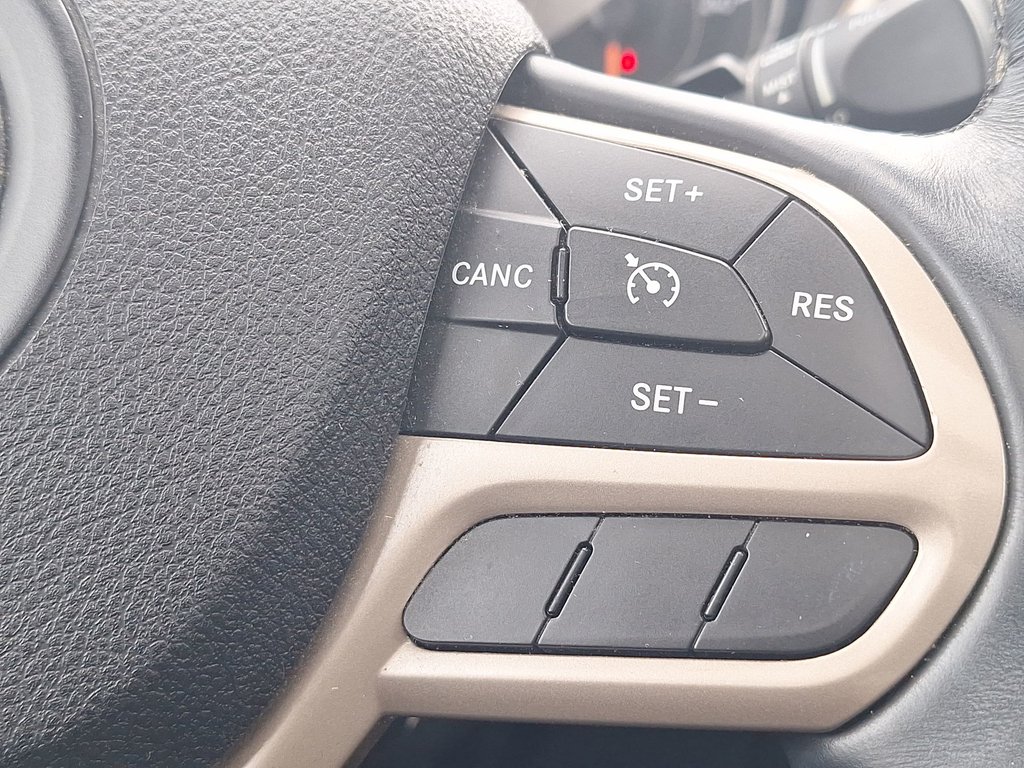 2017 Jeep Cherokee 75th Anniversary | Roof | Cam | USB in Saint John, New Brunswick - 21 - w1024h768px