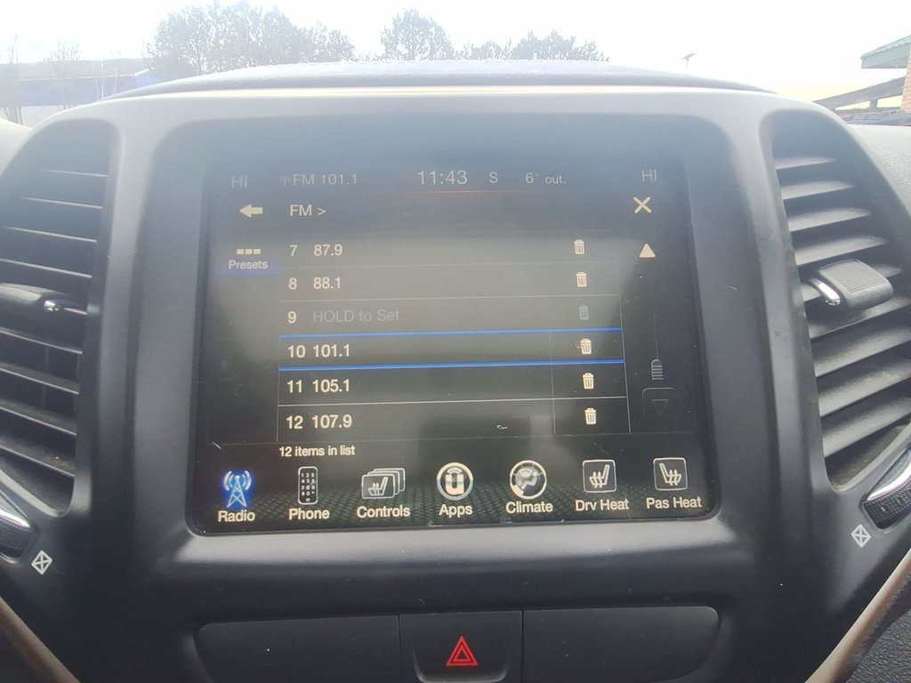 2017 Jeep Cherokee 75th Anniversary | Roof | Cam | USB in Saint John, New Brunswick - 25 - w1024h768px