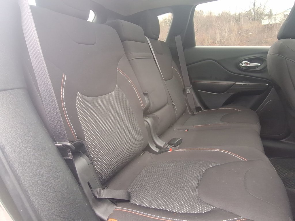 2017 Jeep Cherokee 75th Anniversary | Roof | Cam | USB in Saint John, New Brunswick - 39 - w1024h768px